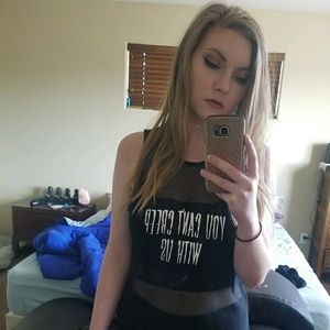 Meet your Posher, Danielle